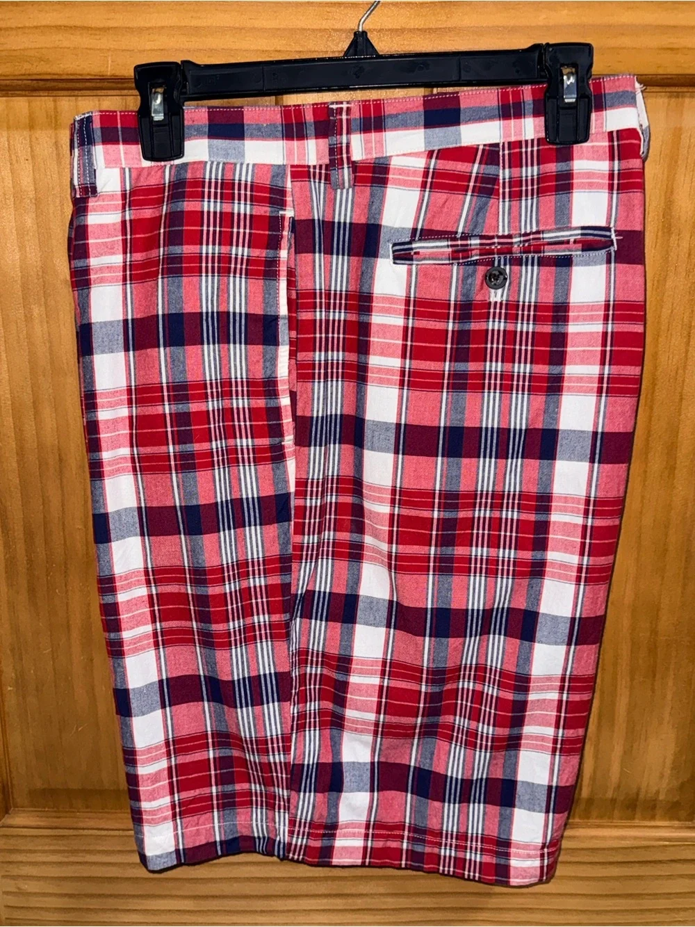 Chaps Men’s Red White and Navy Plaid Men's Flat Front Shorts42-EC